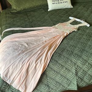 Silk & Lace vintage Nighty. Peachy-pink silk. Made in Paris by Rose Vasseur.